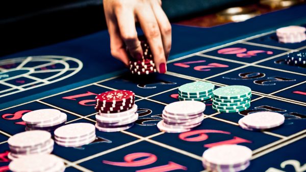 Save your bankroll while you play slot machines